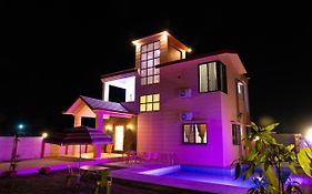 Vira Villa